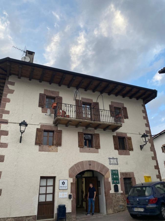 Albergue Turistico De Eugi 外观 照片